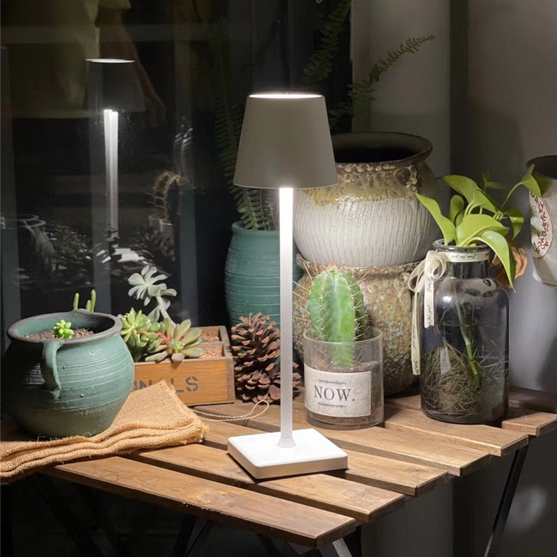 Lumireé laetav LED-lamp